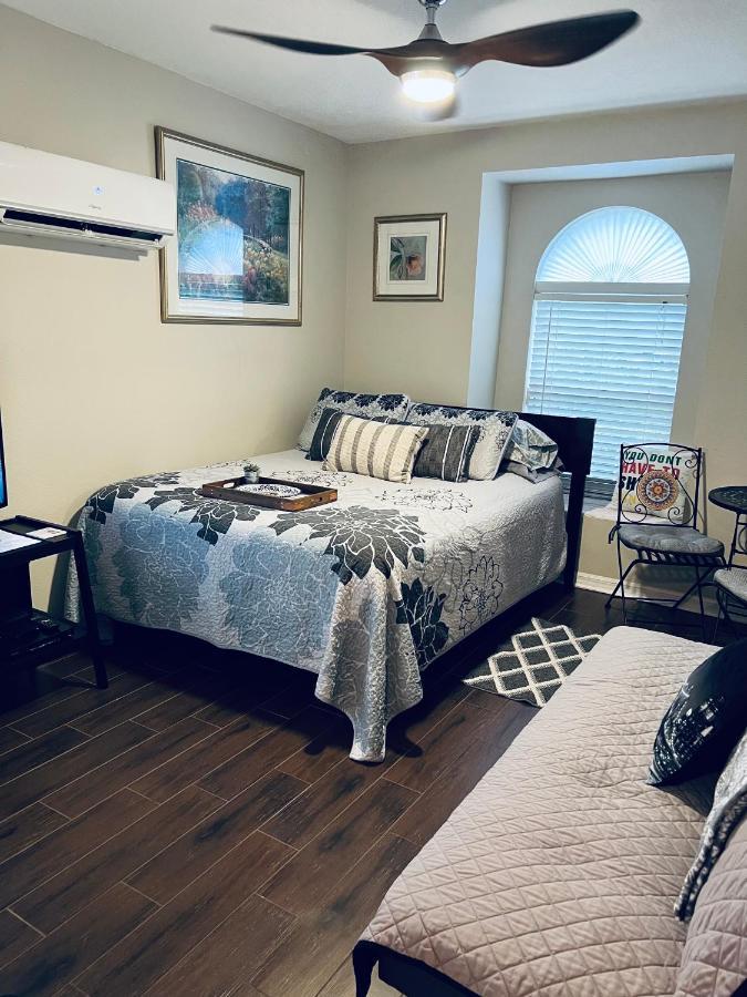 Ruskin Fl Private 2 Bdrm 1 Bath Suite Common Areas Shared With Host And Cat Zewnętrze zdjęcie